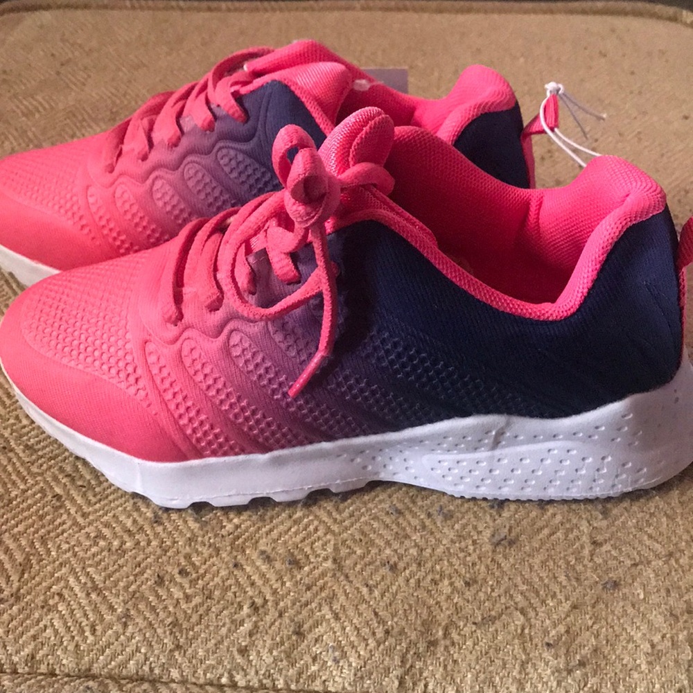 Girls workout shoes